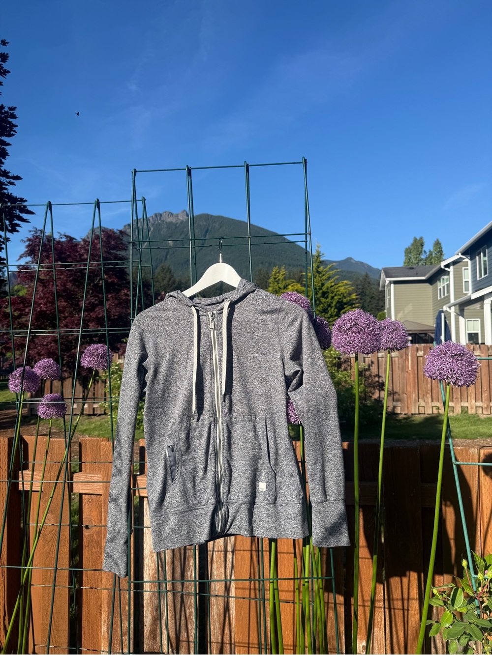 Vuori Dreamknit Heather Gray Zip-Up Hoodie Sweatshirt